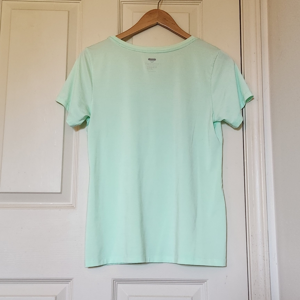 Old navy active semi fitted mint green tshirt - Picture 2 of 2